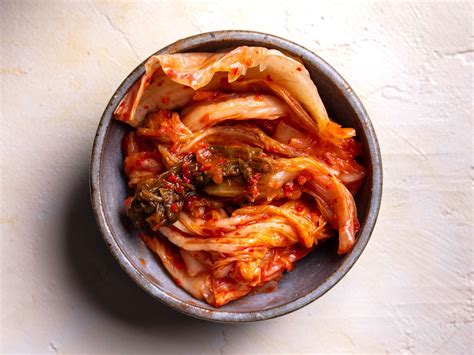 Ukcheon-ga: Un récit fascinant sur la ruse, le destin et la saveur du kimchi !